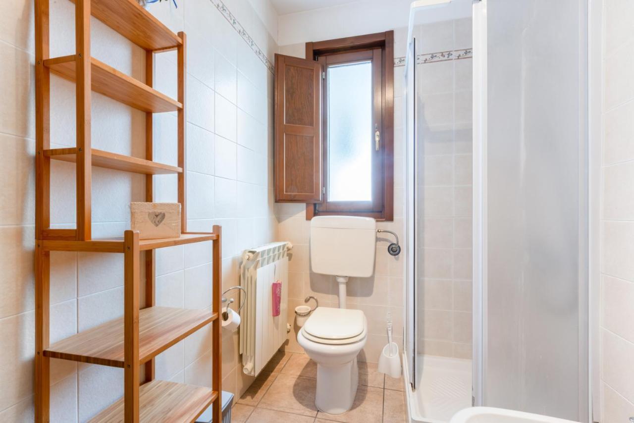 Lecce Colorful Flat With Terrace & Parking Apartment Luaran gambar